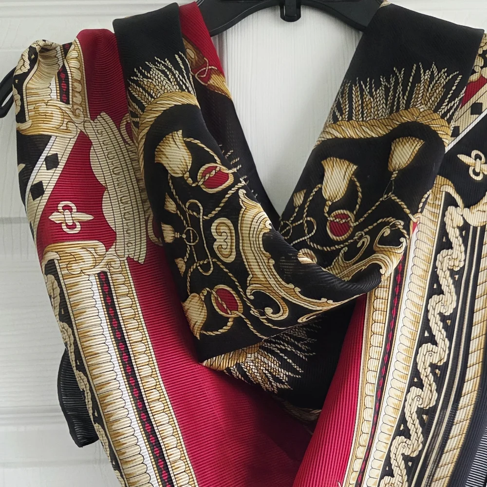 Vintage Elaine Gold 80s 90s ✨️ Elegant Black and Red Baroque-Print Women's Scarf